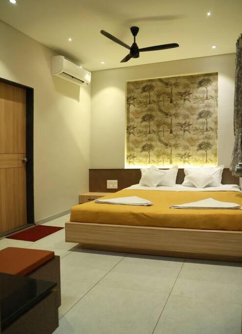 'Sumadhu Homes 301 ' Kolhapur Exterior photo