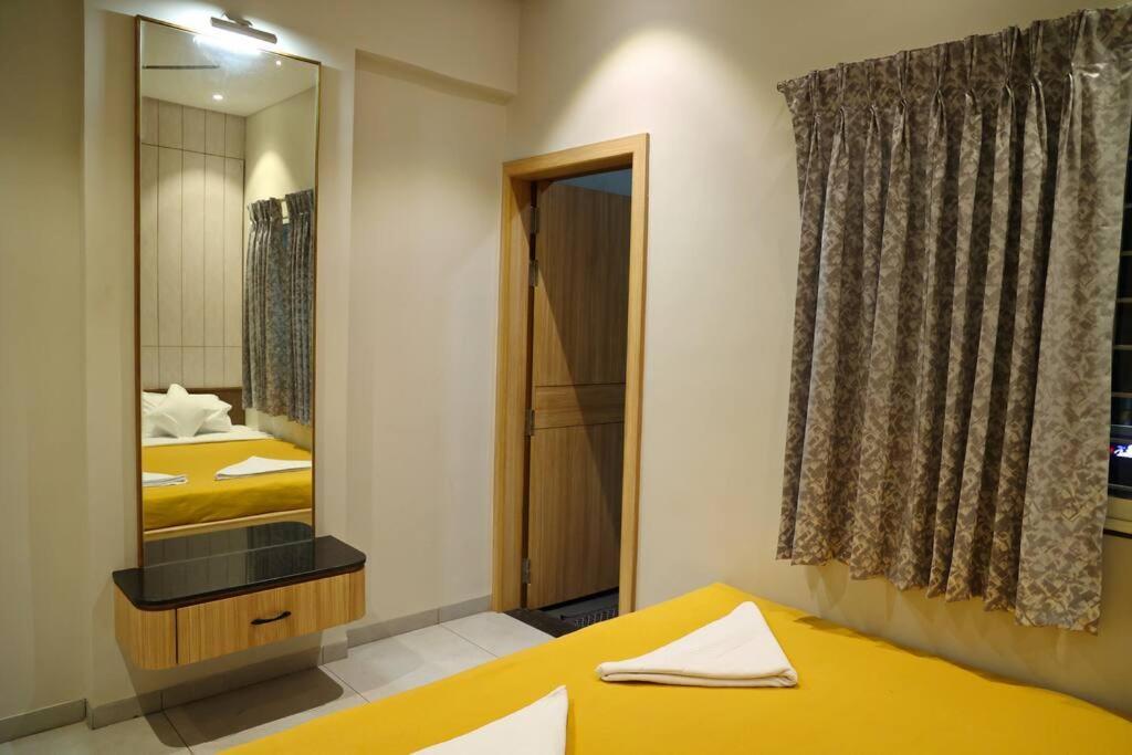 'Sumadhu Homes 301 ' Kolhapur Exterior photo